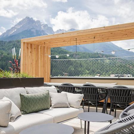 Hotel Löwe Innichen Exteriör bild