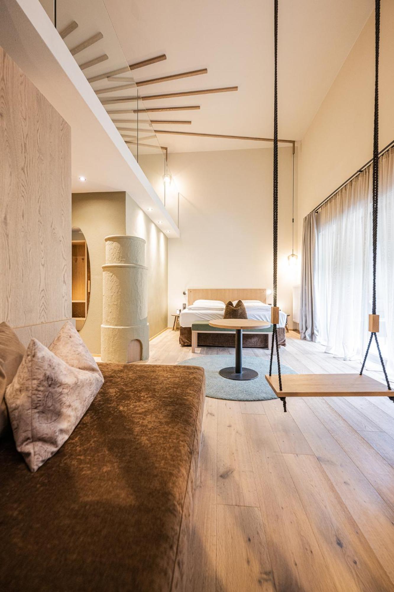 Hotel Löwe Innichen Exteriör bild